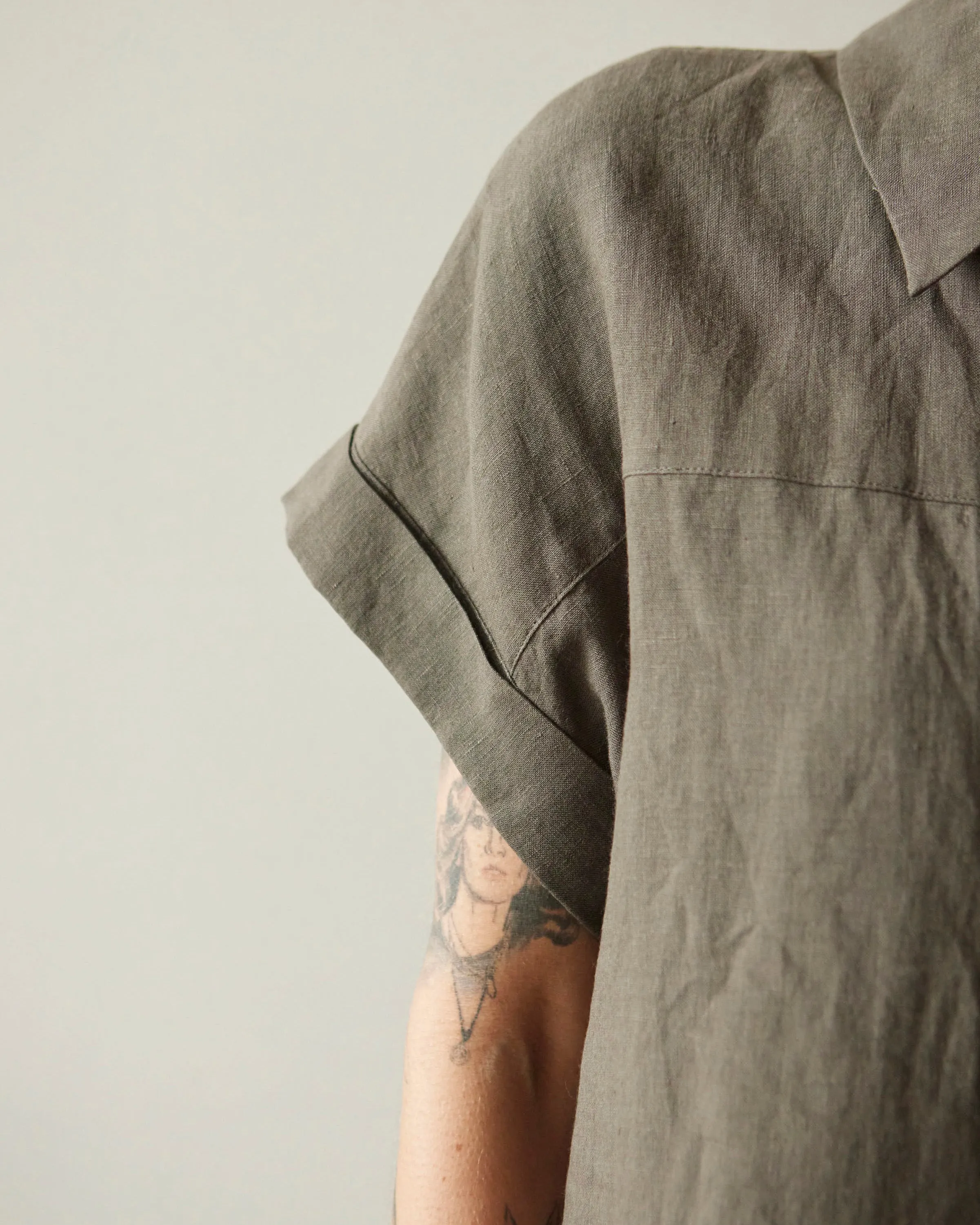 7115 Linen Maxi Shirtdress, Dark Oak