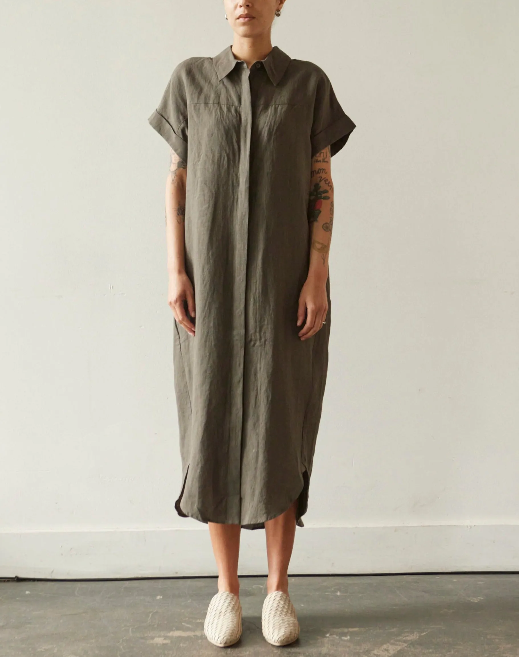 7115 Linen Maxi Shirtdress, Dark Oak