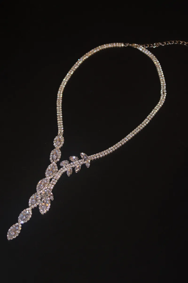 Nafsika Tango Earrings & Necklace Set