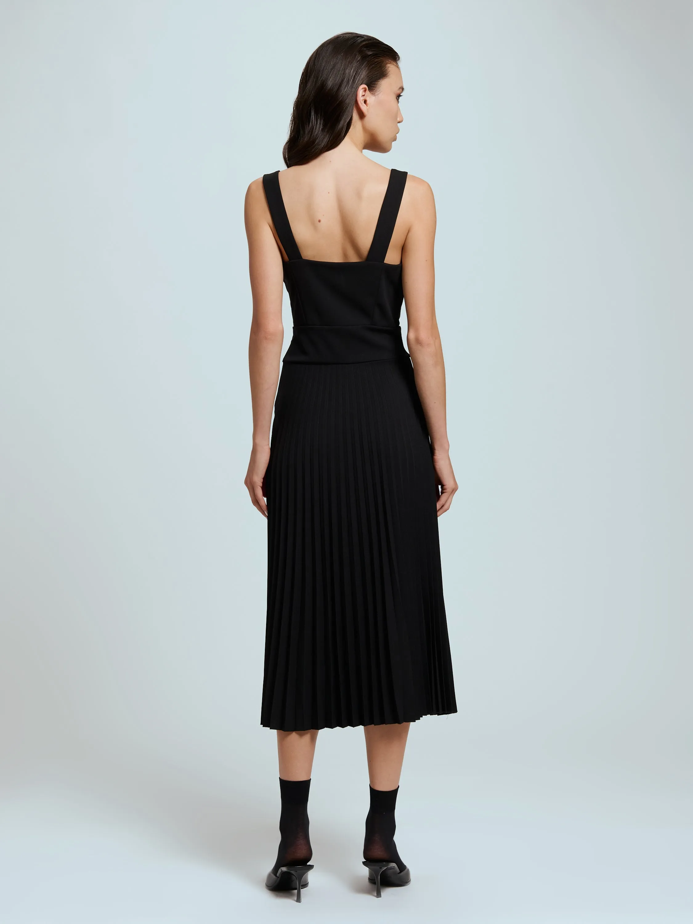 Pleated sleeveless midi dress