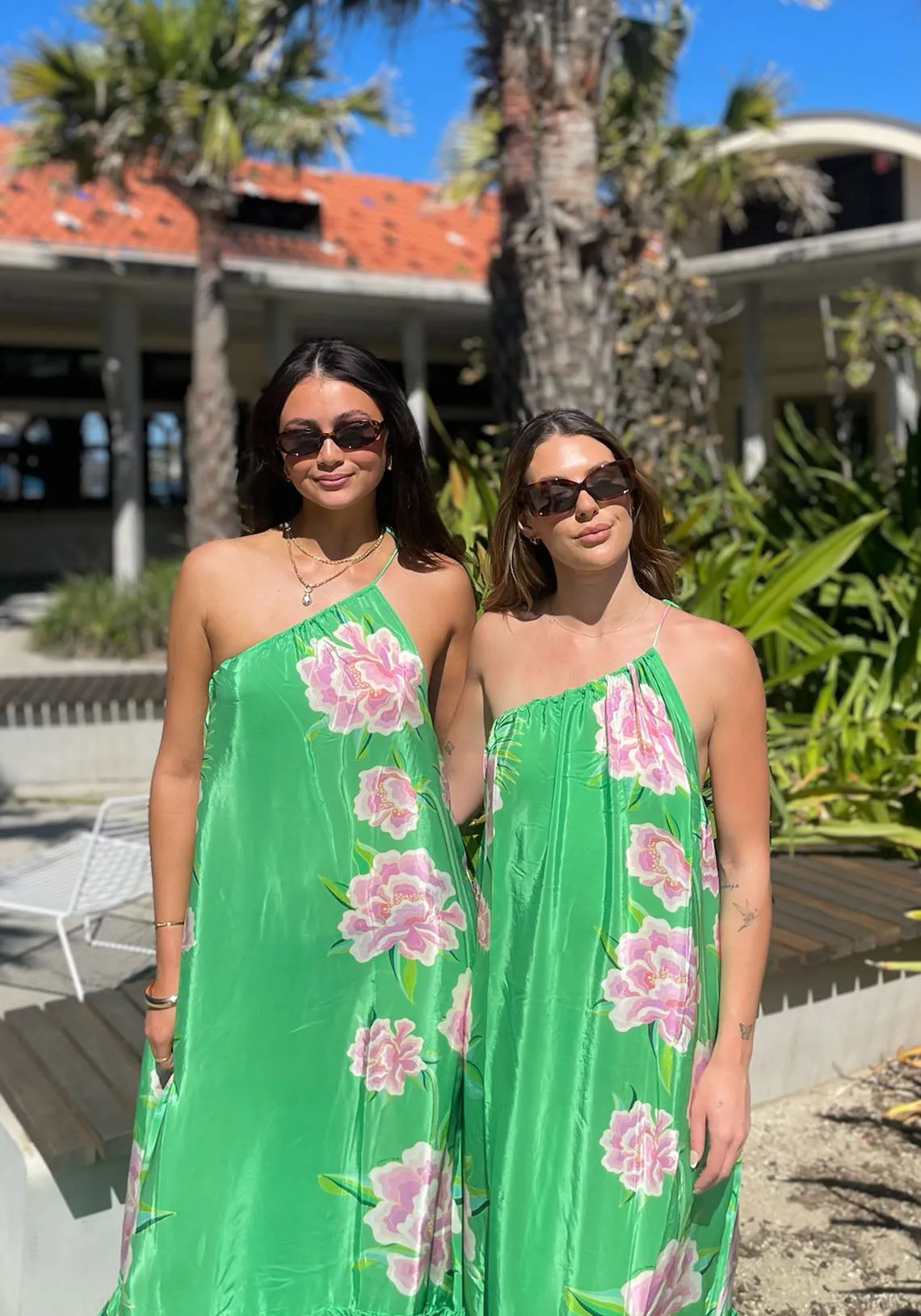 Pre-Order | FLORAL VIBING GREEN MAXI DRESS